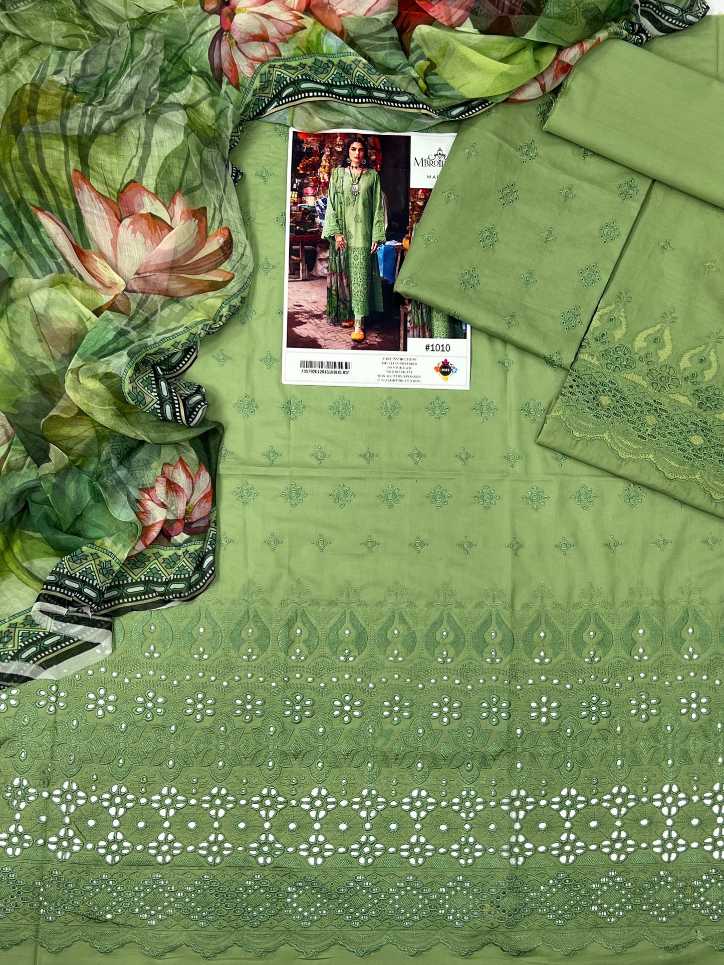 Maria B Inspired – Embroidered 3-Piece Suit