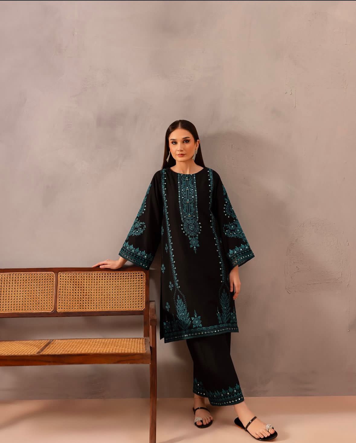 Bareeze Inspired – Luxury Embroidered Lawn Suit